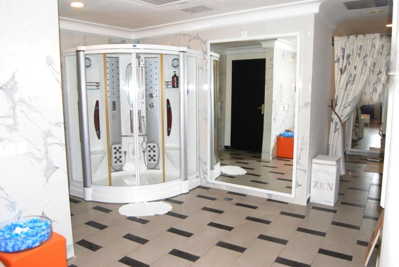 Benin Royal Hotel Cotonou Exterior foto